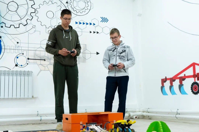 "АгроНТРИ-2025" в номинации "АгроРоботы".