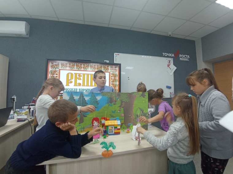 "Школьный театр" в работе!.